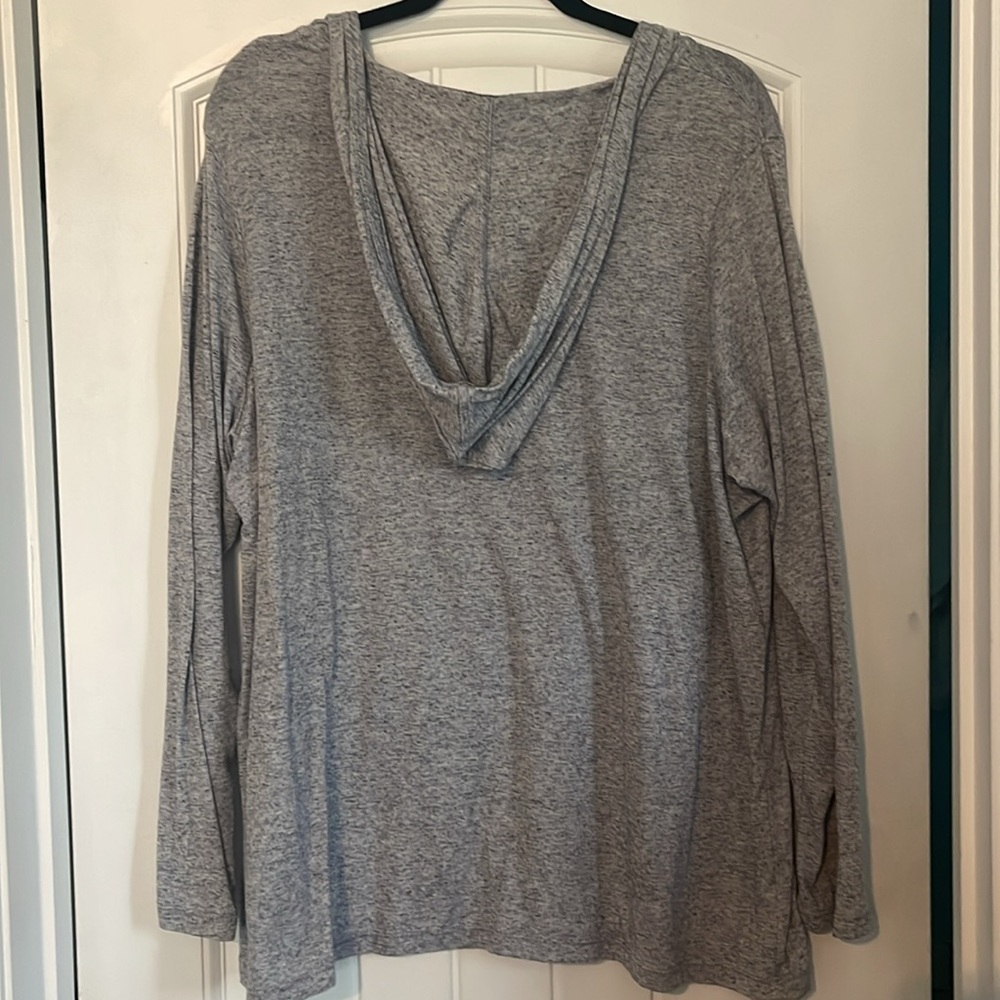 Grey hooded T-shirt size 26/28 - Picture 6 of 6